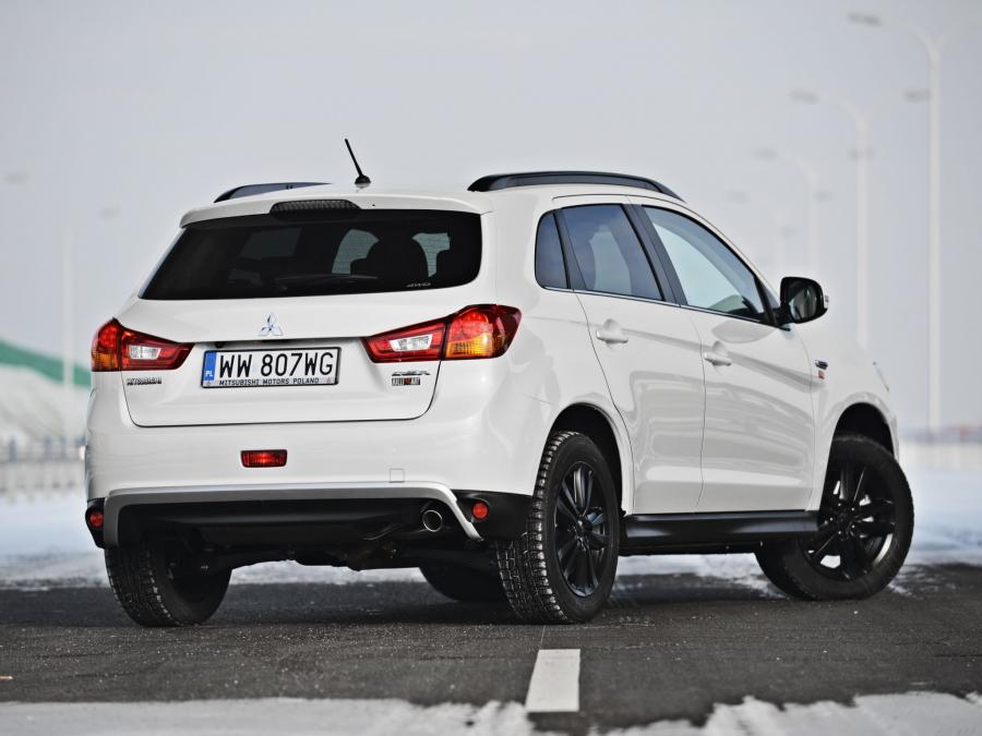  Mitsubishi ASX RalliArt 2014 года  (фото 19 из 21)